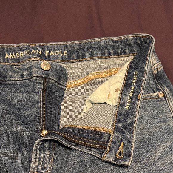 American Eagle Outfitters Mom Jeans  Faded Dark Blue Relaxed Jeans - Picture 3 of 10